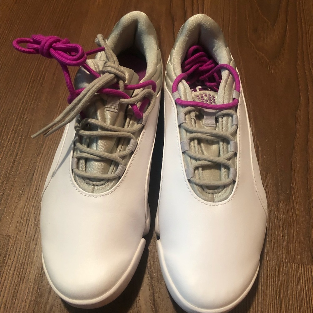 BAND NEW IN BOX White-gray-violet omen golf shoes